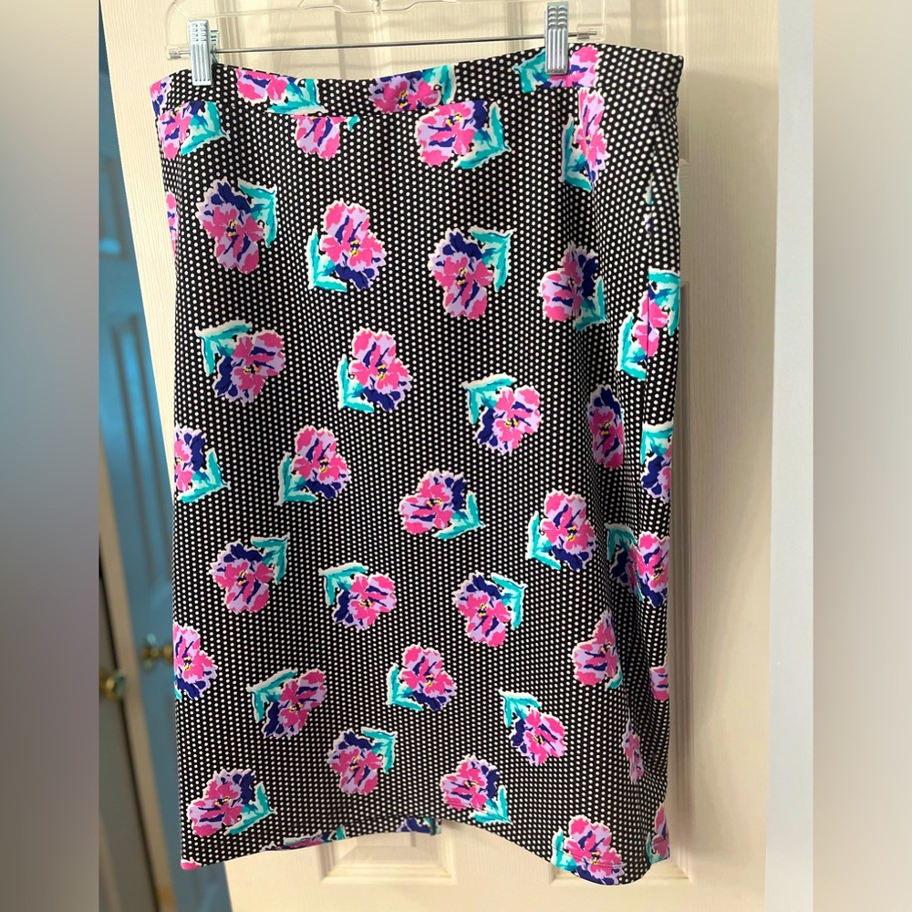 I ❤️ Ronson multi color skirt.  Size XL